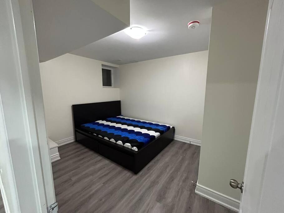 2 Bedroom Private Apartment With Private Entrance Brampton Exteriér fotografie